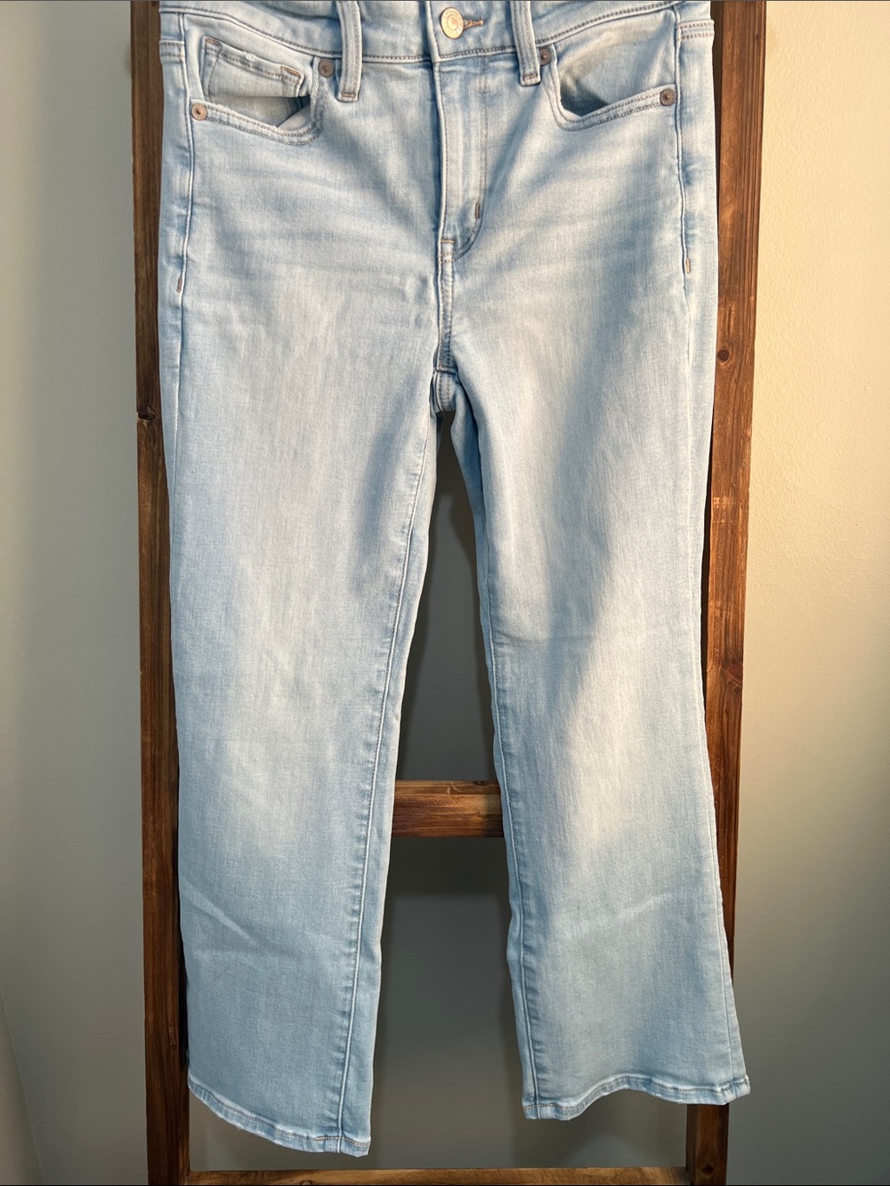 American Eagle Outfitters Next Level Stretch Light Wash Blue Jeans